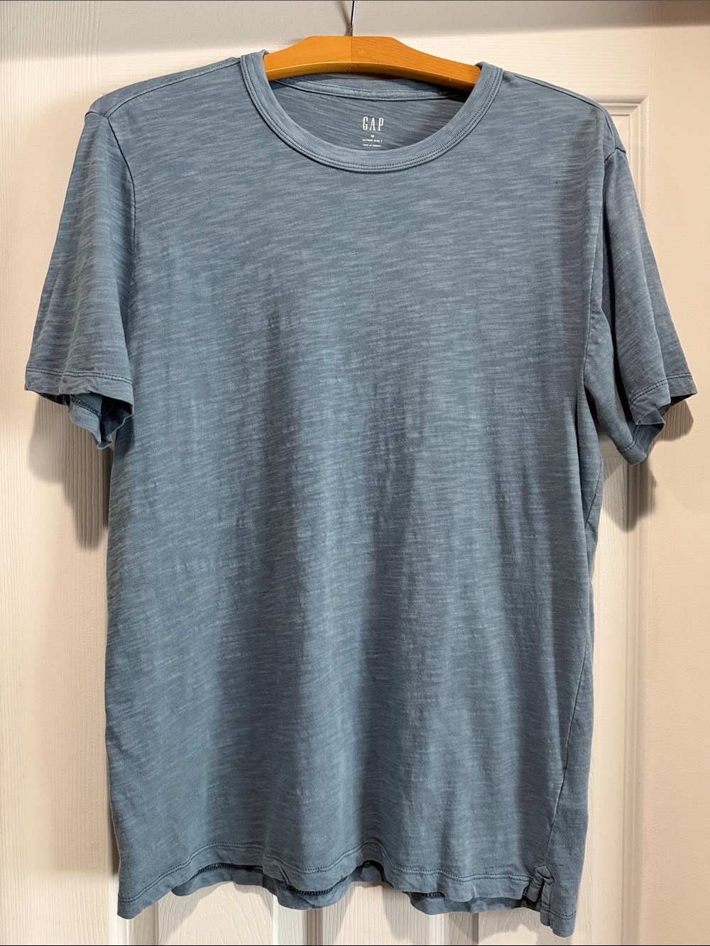 GAP Men’s Light Slate Blue Crewneck Short Sleeve Tee